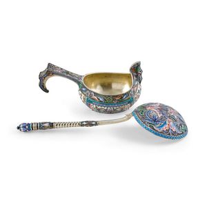 A Russian silver and cloisonne enamel kovsh, 26 Artel, Moscow,…