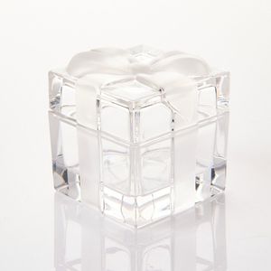 A Tiffany & Co crystal gift box. Crafted from crystal, this&hellip;
