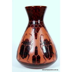 A Bold Le verre Francais scarab beetle cameo vase, 1920s, five&hellip;