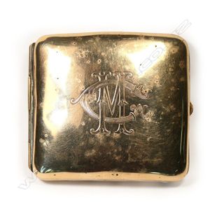 Reuben Watts heavy 15ct gold cigarette case, shaped for the hip,…
