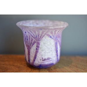 Small French Charder (Charles Schneider) cameo glass vase a&hellip;