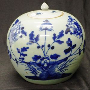 Vintage Japanese ceramic lidded pot blue and white floral…