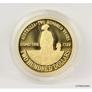 An Australian mint $200 proof gold coin 1788-1988, 22ct yellow…