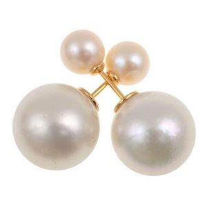 South Sea and Cultured Pearl Studs in 18ct Gold - Earrings - Jewellery