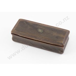 19th century horn snuff box, plain oblong with hinged lid, 8.5…