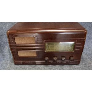 A Hotpoint Bandmaster brown Bakelite valve radio 240v AF serial…
