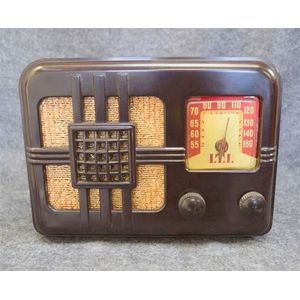 An ITI RK58 Brown Bakelite Radio 110v marks to case serial…