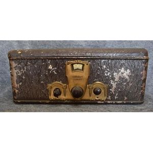 A Crosley Gembox FJH tin cased valve radio 110v AF paint…