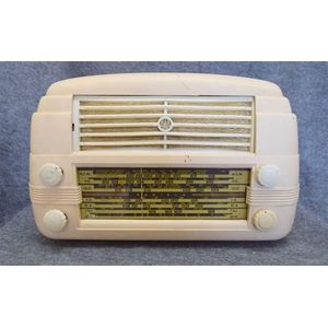 An AWA Radiola 527MA in pink, case cracked, replacement knobs,…