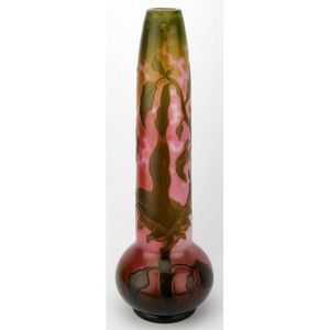 Muller Croismare cameo glass vase on a pink ground with a green&hellip;