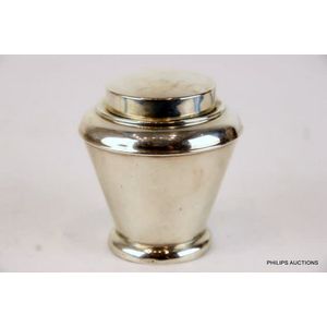 A sterling silver tea caddy, Sheffield, 1907, Rubbed makers…