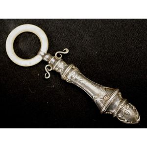 George V sterling silver child's teething ring Birmingham 1913,…