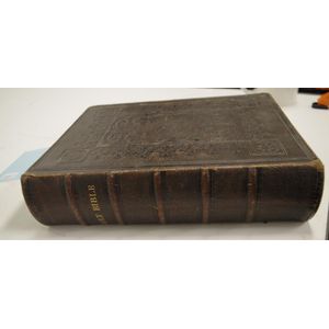 Victorian leather bound holy bible published by Oxford…