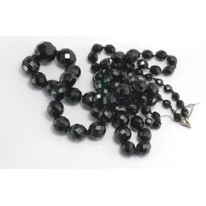 Long graduated French jet necklace approx 100 cm in length