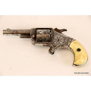 Antique Revolver Pistol Gun Pewter Lapel Tie Tac XTTTG17 