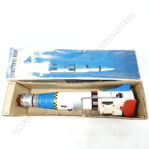 Apollo-X moon Challenger Rockert in Oroginal box. Batter…