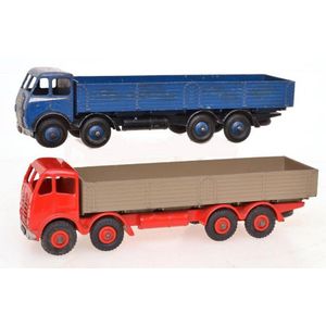 Two Dinky models, including no.Dinky 501 Foden diesel 8-wheel…