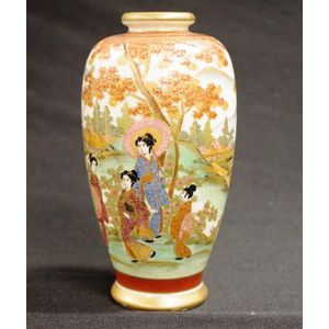 Asahi Japan decorated ceramic table vase decorated with…