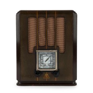 A.G.E. Bandmaster mantle radio in walnut case, 32.5 cm high