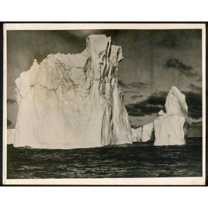 The B.A.N.Z. Antarctic Expedition: Official original photograph…