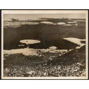 The B.A.N.Z. Antarctic Expedition: Official original photograph…