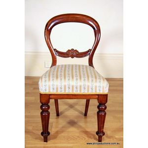 Laurel Crown Victorian Balloon-Back Oval Chair - Mahogany