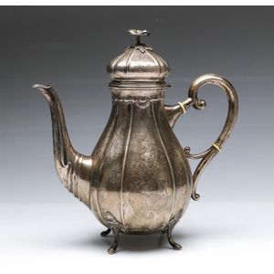 Sterling silver « à la du Belloy » Coffee pot, Paris XIXe siècle -  Ref.108099