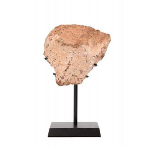 Meteorite: Dalgety Downs meteorite, L4 chondrite stony…