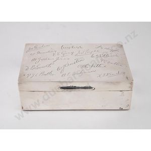 George VI sterling silver cigarette box oblong shape, the…