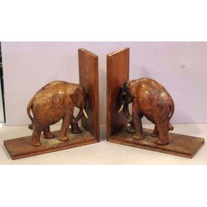 Pair of large carved timber elephant bookends, height 30 cm