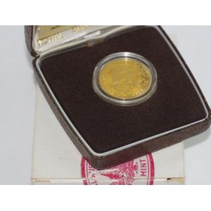 Royal Australian mint 1980 proof $200 coin, 10gms 22ct gold,…