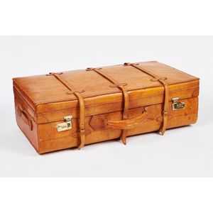 Leather suitcase, tan cowhide, with three adjustable body…