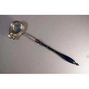 Victorian silver plated toddy ladle, with turned wooden handle,…