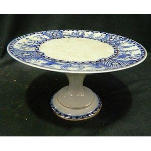 A blue and white crackle glaze comport depicting Asian&hellip;
