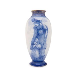 Pinder & Bourne Co 'Blue Ladies' patterned mantle vase. 19th&hellip;