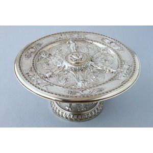 Victorian Elkington silver plate tazza, c.1874, of circular…
