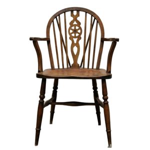 A Wheelback Brace-Back elm Windsor chair, early 20th century,&hellip;