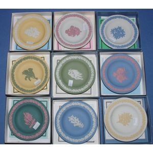 Set of Nine Australian Flower Jasperware Dishes - Wedgwood - Ceramics