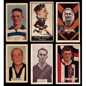 1922-39 football cards, noted Wills 'Footballers 1933' (79);…