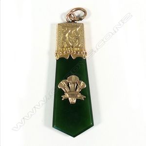 A colonial 9ct yellow gold and pounamu pendant, with…