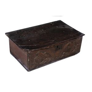 An oak carved deed box, English, late 17th/18th century, 23 cm…