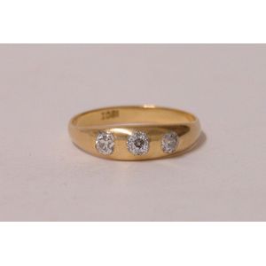 18ct. Three-Stone Diamond Gypsy Ring - Rings - Jewellery