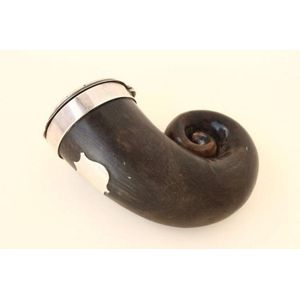 Scottish snuff Mull, in horn, with silver mounts and cartouche,