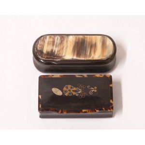 Two George III horn and tortoiseshell snuff boxes, one of…