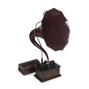 Edison Model D cylinder phonograph with impressive polygonal…