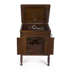Gilbert gramophone in string inlaid walnut case, circa 1920s.…