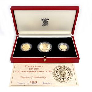A 1989 Royal Mint 500th Anniversary gold proof three coin set,…