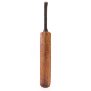 1933 Victoria V South Australia, size 4 cricket bat signed by…
