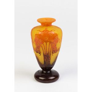 A Le Verre Francais Art Deco cameo glass vase, early 20th&hellip;