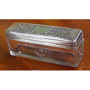 Willian IV sterling silver & cut glass trinket box, oblong in…
